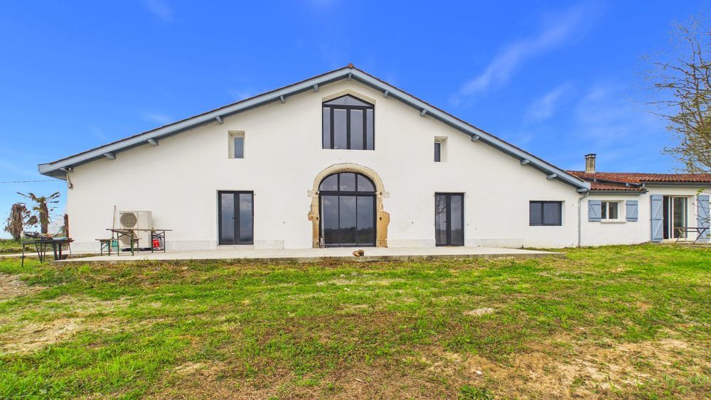 � vendre  Villa Peyrehorade (40300)