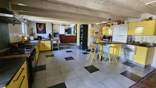  Maison � vendre 15 + pi�ces 530 m�