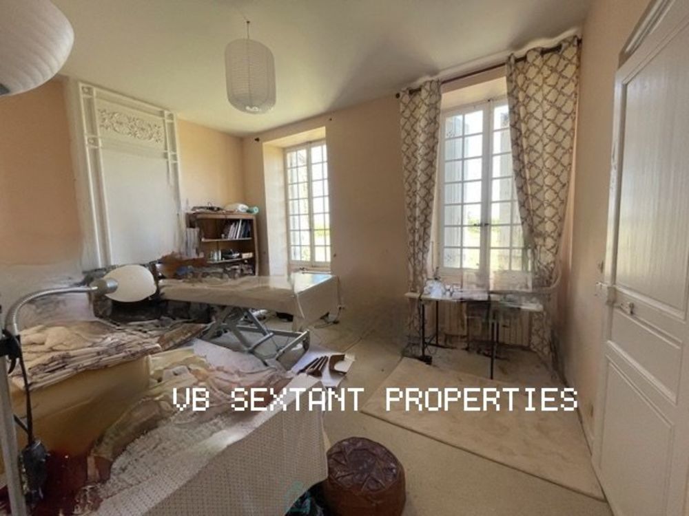 � vendre  Villa Saint-Maixant (33490)