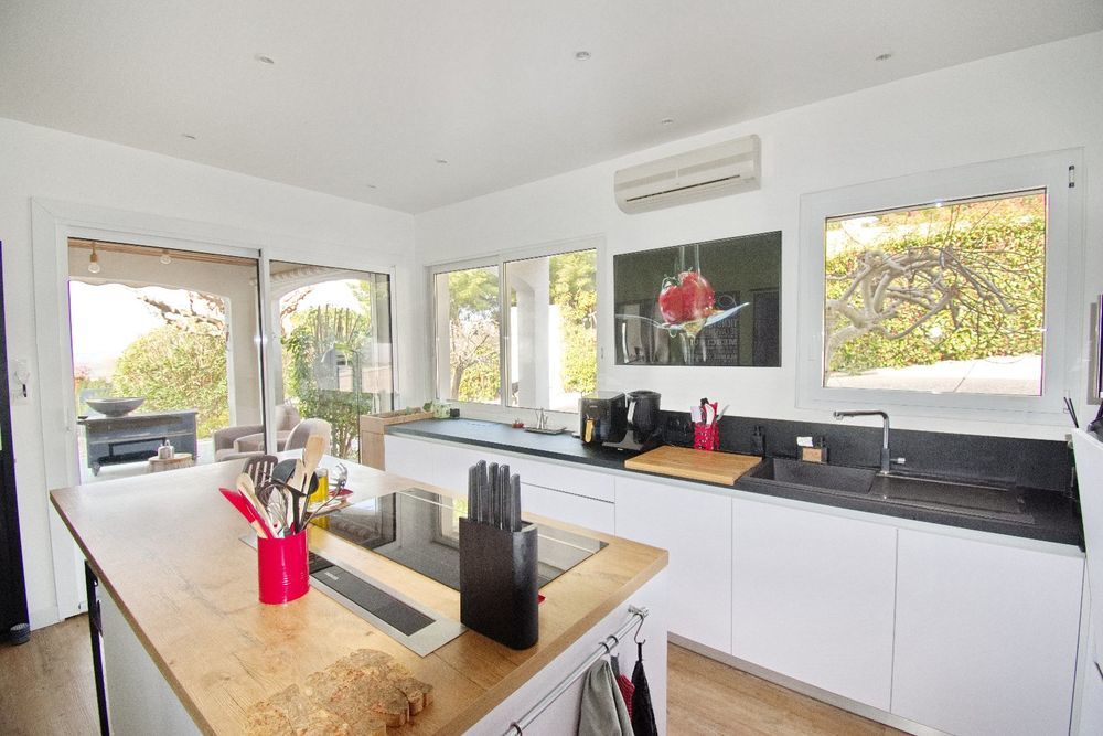 � vendre  Villa Campagnan (34230)