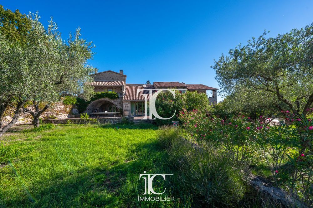 � vendre  Villa Les Vans (07140)