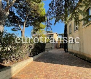  Immeuble � vendre 15 + pi�ces 880 m�