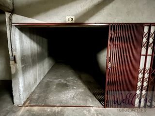  Parking / Garage � louer 1 pi�ce 