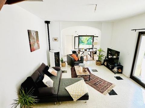   Maison Maison - 3 pi�ce(s) - 95 m�