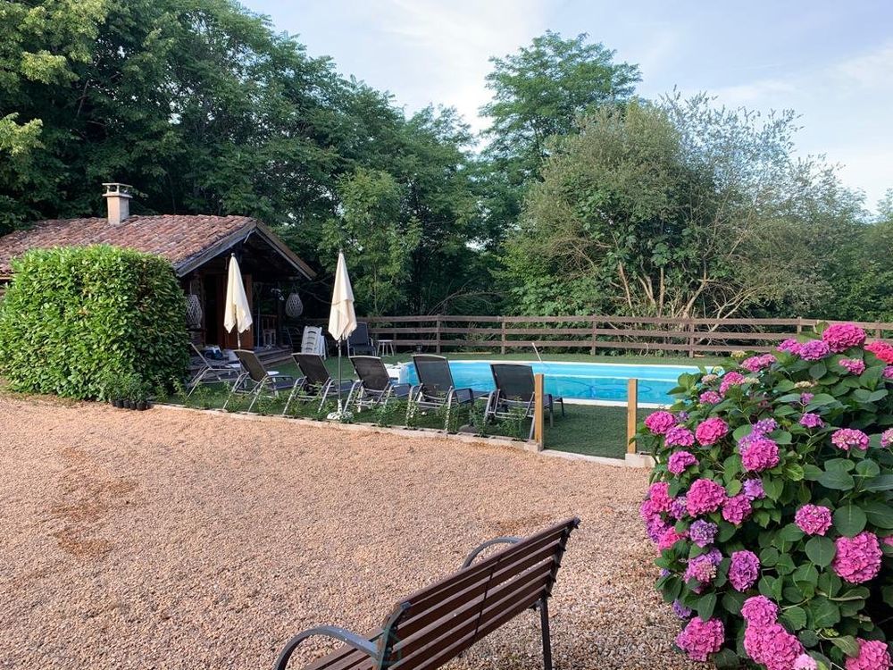 � vendre  Propri�t�/ch�teau Saint-Jory-de-Chalais (24800)