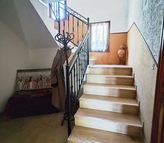  Maison � vendre 9 pi�ces 242 m�