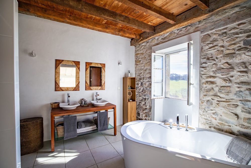 � vendre  Maison Bardos (64520)