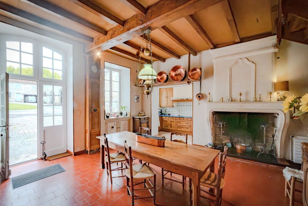 � vendre  Villa Segonzac (16130)