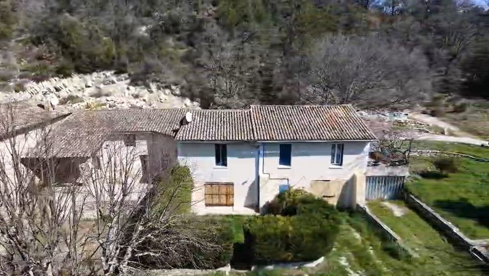 � vendre  Maison Entrechaux (84340)