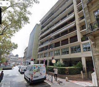  Parking / Garage � louer 