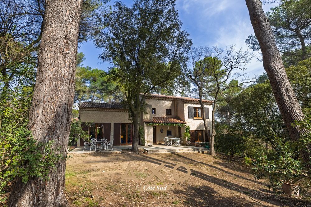 � vendre  Maison Bouc-Bel-Air (13320)