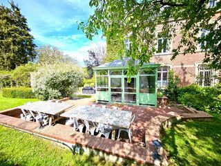  Maison � vendre 12 pi�ces 320 m�