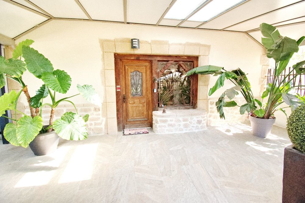 � vendre  Maison M�ze (34140)