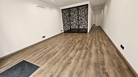 Local commercial 126000 73200 Albertville