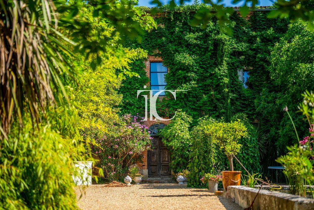 � vendre  Villa Uz�s (30700)