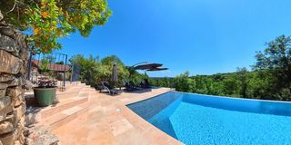  Maison � vendre 9 pi�ces 304 m�