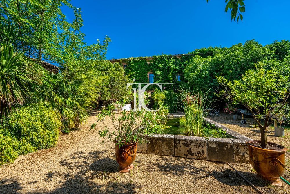 � vendre  Villa Uz�s (30700)