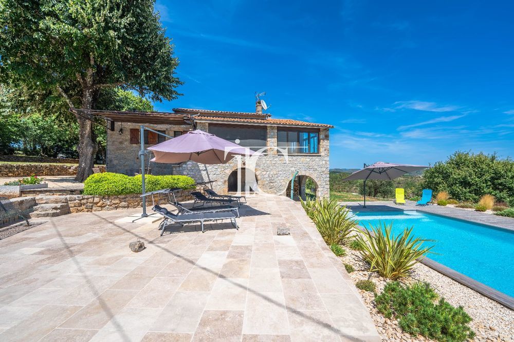 � vendre  Villa Largenti�re (07110)