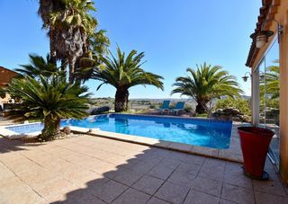  Maison � vendre 6 pi�ces 235 m�