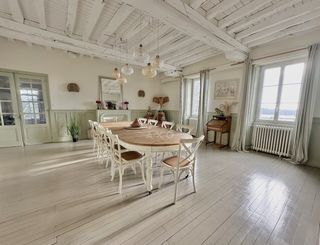  Villa � vendre 14 pi�ces 670 m�