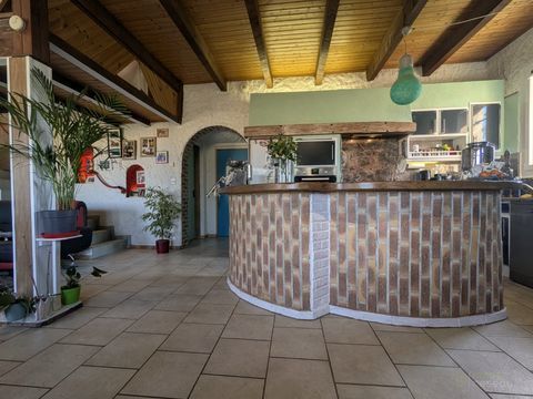   Maison Maison - 7 pi�ce(s) - 131 m�