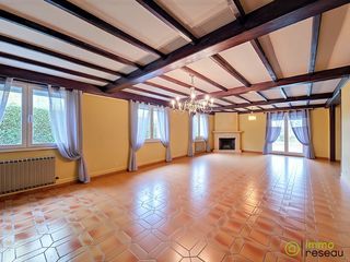  Maison � vendre 8 pi�ces 328 m�