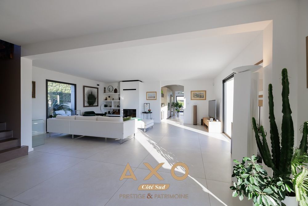 � vendre  Maison �guilles (13510)