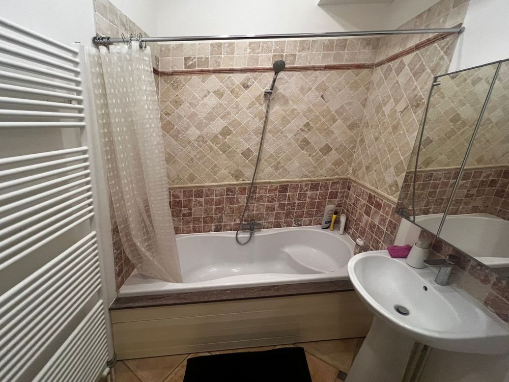 � vendre  Villa Caux (34720)