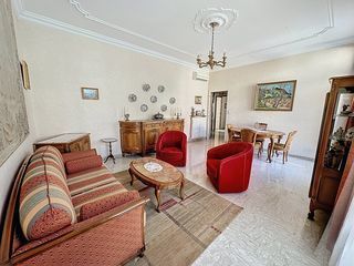  Appartement � vendre 6 pi�ces 121 m� Avignon