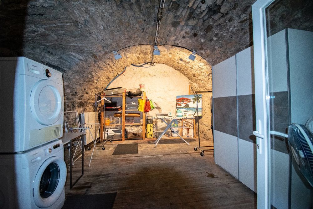 � vendre  Villa P�zenas (34120)