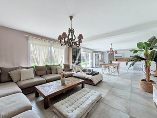  Maison � vendre 8 pi�ces 222 m�