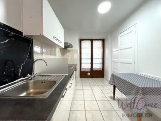  Immeuble � vendre 11 pi�ces 250 m�