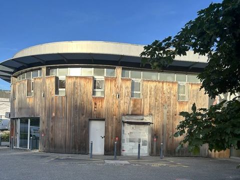 Murs commerciaux 1500000 73490 La ravoire