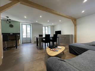  Appartement � vendre 7 pi�ces 131 m� Vic sur cere