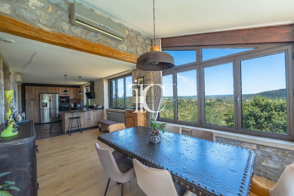 � vendre  Villa Largenti�re (07110)