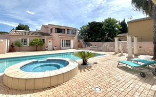  Villa � vendre 7 pi�ces 145 m�