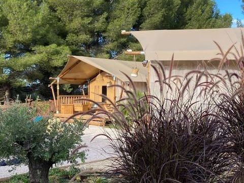   Propri�t� Maison - 15 + pi�ce(s) - 330 m�