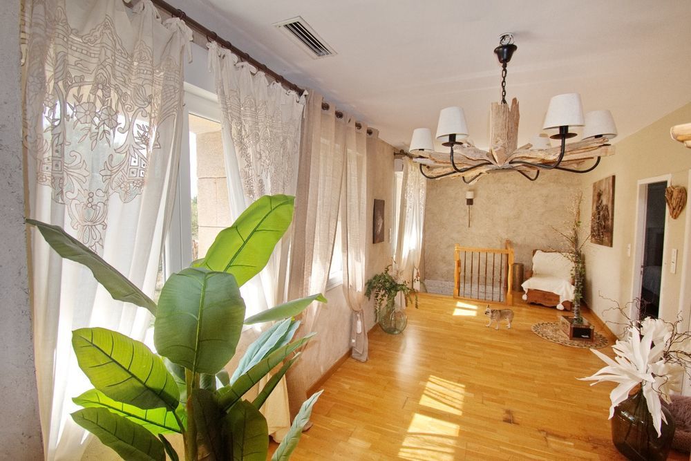 � vendre  Maison M�ze (34140)