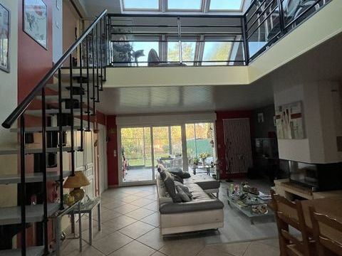   Maison Maison - 8 pi�ce(s) - 164 m�