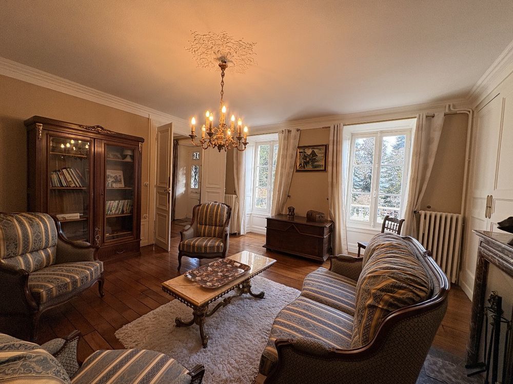 � vendre  Maison Ussel (19200)