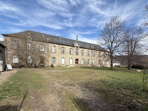   Demeure de ville et village Maison - 15 + pi�ce(s) - 1120 m�