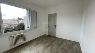  Appartement � vendre 5 pi�ces 95 m�