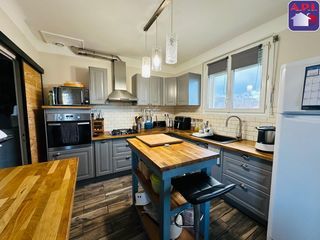  Maison � vendre 9 pi�ces 180 m�