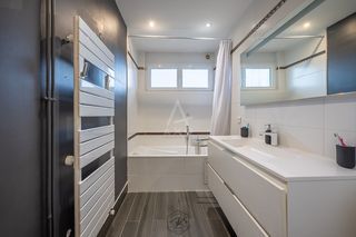  Appartement � vendre 5 pi�ces 132 m�