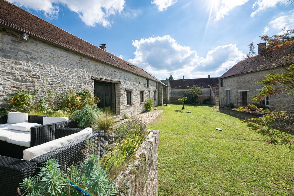 � vendre  Villa Fontainebleau (77300)