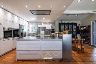  Villa � vendre 9 pi�ces 240 m�