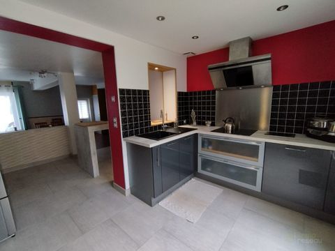   Maison Maison - 5 pi�ce(s) - 131 m�