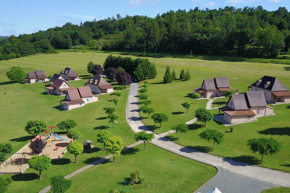 � vendre  Villa Hautefort (24390)