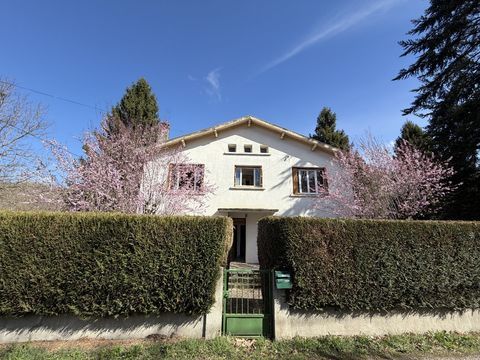   Maison Maison - 4 pi�ce(s) - 93 m�