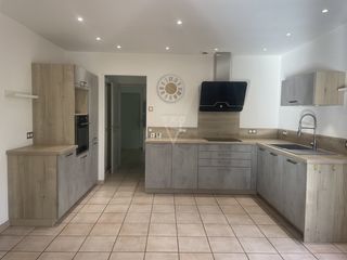  Maison � vendre 9 pi�ces 265 m�